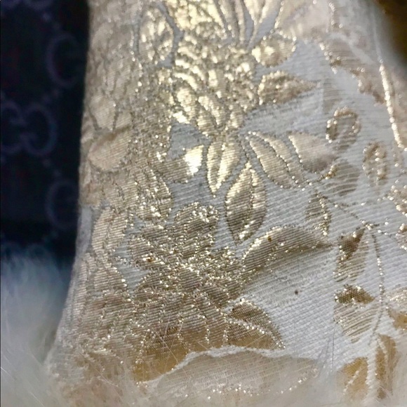 Emanuel Ungaro (wool+silk, 100% Fox fur) vest, size 4-6US - Picture 3 of 10